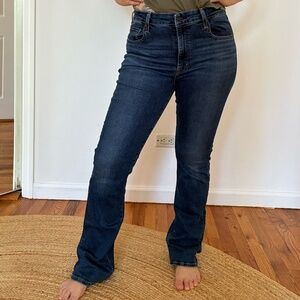 Levi’s Women’s 725 High Rise Bootcut Jeans